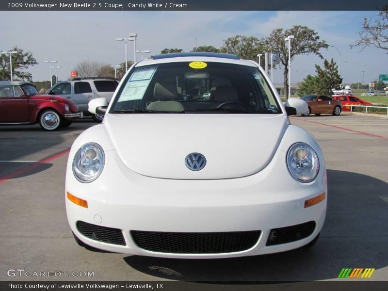 Candy White / Cream 2009 Volkswagen New Beetle 2.5 Coupe
