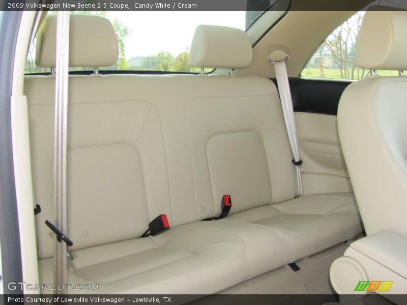 Candy White / Cream 2009 Volkswagen New Beetle 2.5 Coupe