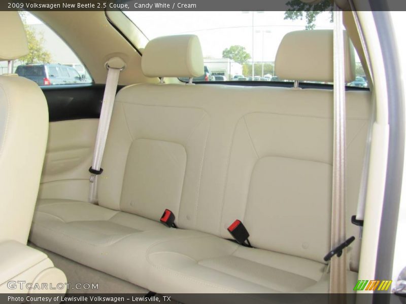 Candy White / Cream 2009 Volkswagen New Beetle 2.5 Coupe