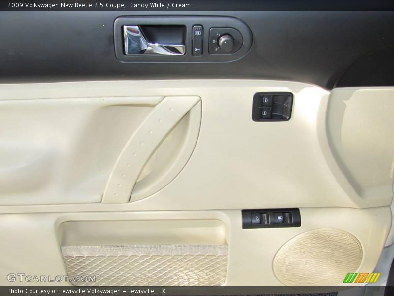 Candy White / Cream 2009 Volkswagen New Beetle 2.5 Coupe