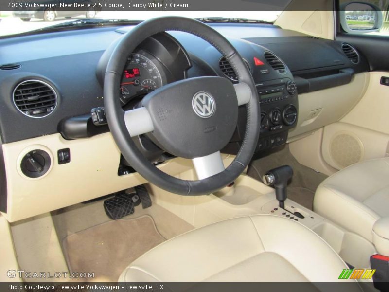 Candy White / Cream 2009 Volkswagen New Beetle 2.5 Coupe