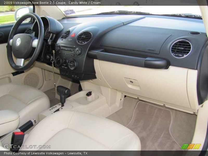 Candy White / Cream 2009 Volkswagen New Beetle 2.5 Coupe