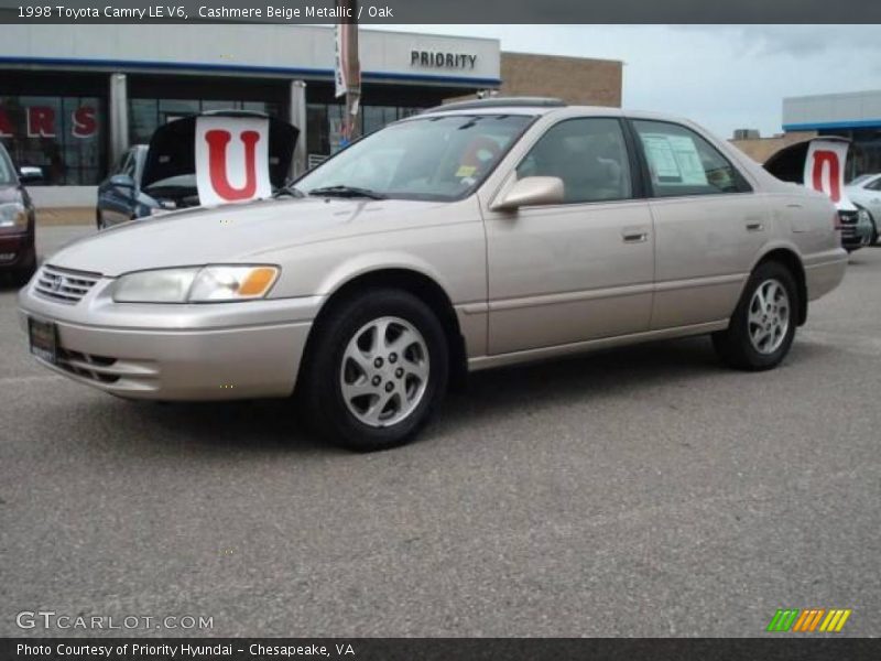 Cashmere Beige Metallic / Oak 1998 Toyota Camry LE V6