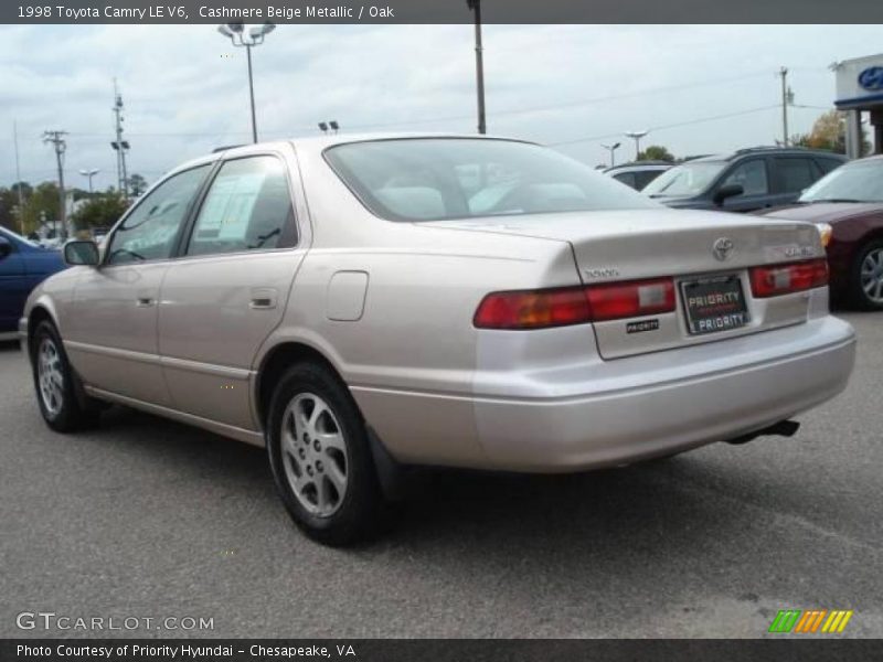 Cashmere Beige Metallic / Oak 1998 Toyota Camry LE V6
