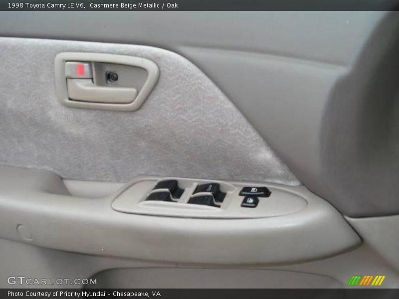 Cashmere Beige Metallic / Oak 1998 Toyota Camry LE V6
