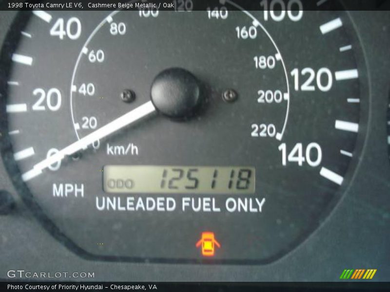 Cashmere Beige Metallic / Oak 1998 Toyota Camry LE V6