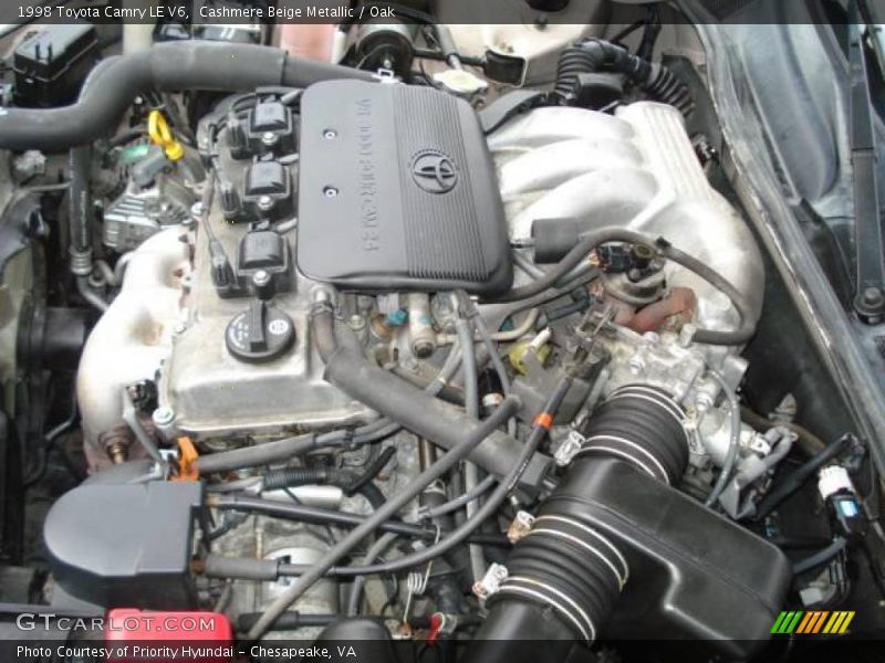 Cashmere Beige Metallic / Oak 1998 Toyota Camry LE V6