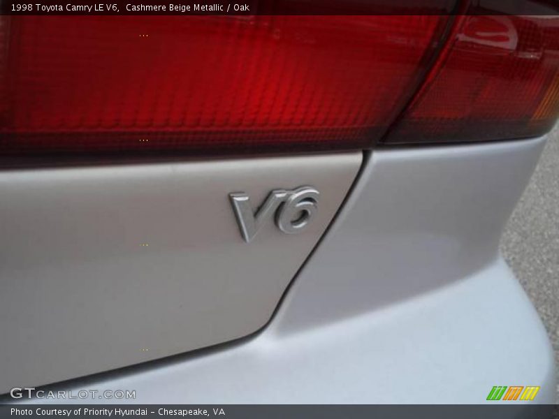 Cashmere Beige Metallic / Oak 1998 Toyota Camry LE V6