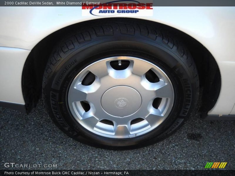 White Diamond / Oatmeal 2000 Cadillac DeVille Sedan
