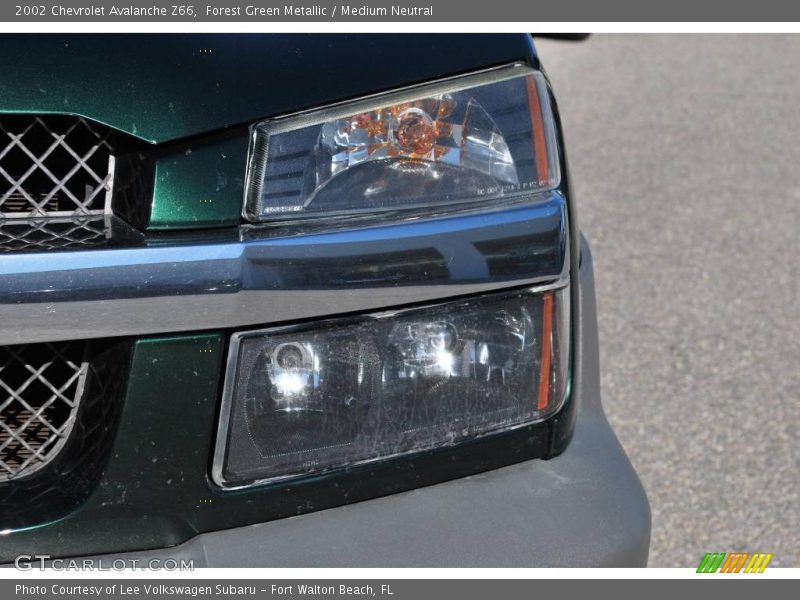 Forest Green Metallic / Medium Neutral 2002 Chevrolet Avalanche Z66
