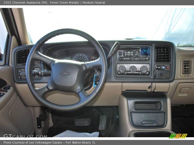 Forest Green Metallic / Medium Neutral 2002 Chevrolet Avalanche Z66