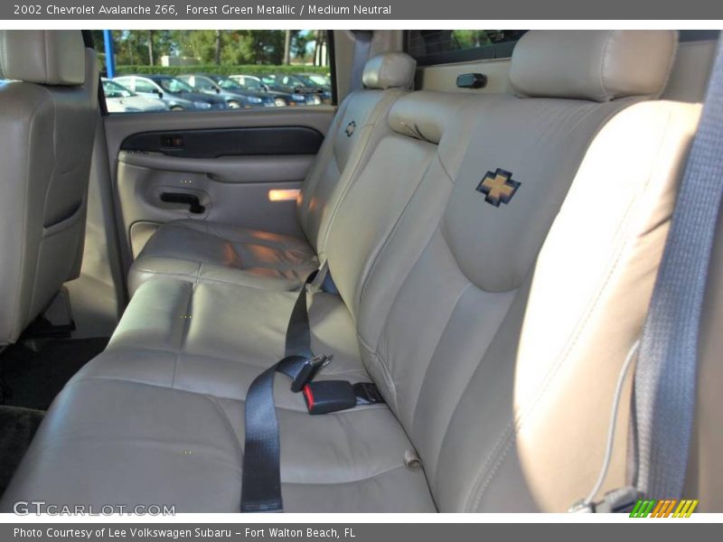 Forest Green Metallic / Medium Neutral 2002 Chevrolet Avalanche Z66