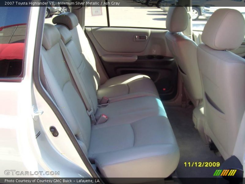 Millenium Silver Metallic / Ash Gray 2007 Toyota Highlander V6