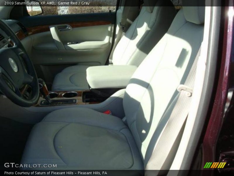 Garnet Red / Gray 2009 Saturn Outlook XR AWD