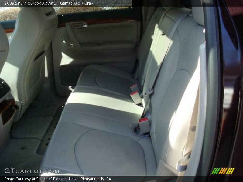 Garnet Red / Gray 2009 Saturn Outlook XR AWD
