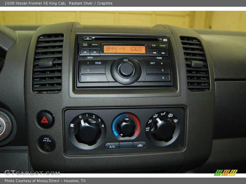 Radiant Silver / Graphite 2008 Nissan Frontier XE King Cab