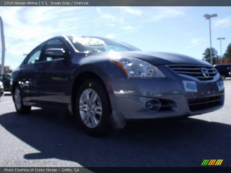 Ocean Gray / Charcoal 2010 Nissan Altima 2.5 S