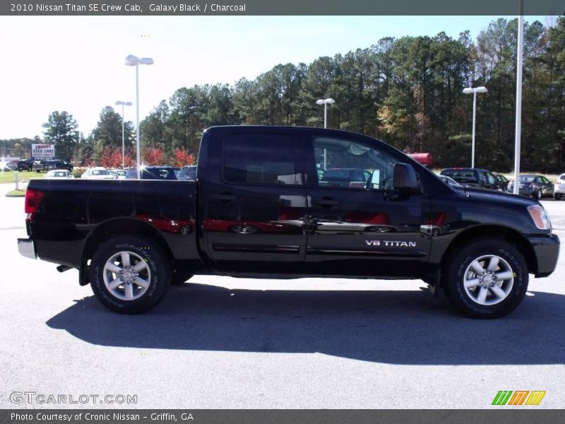 Galaxy Black / Charcoal 2010 Nissan Titan SE Crew Cab