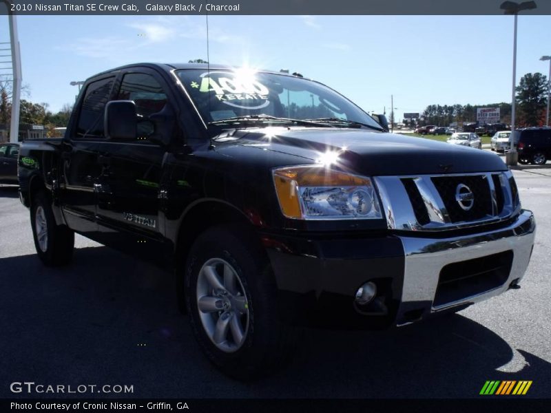 Galaxy Black / Charcoal 2010 Nissan Titan SE Crew Cab