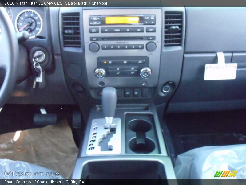 Galaxy Black / Charcoal 2010 Nissan Titan SE Crew Cab