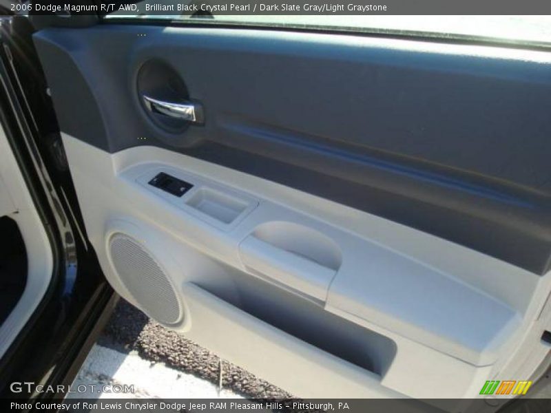 Brilliant Black Crystal Pearl / Dark Slate Gray/Light Graystone 2006 Dodge Magnum R/T AWD