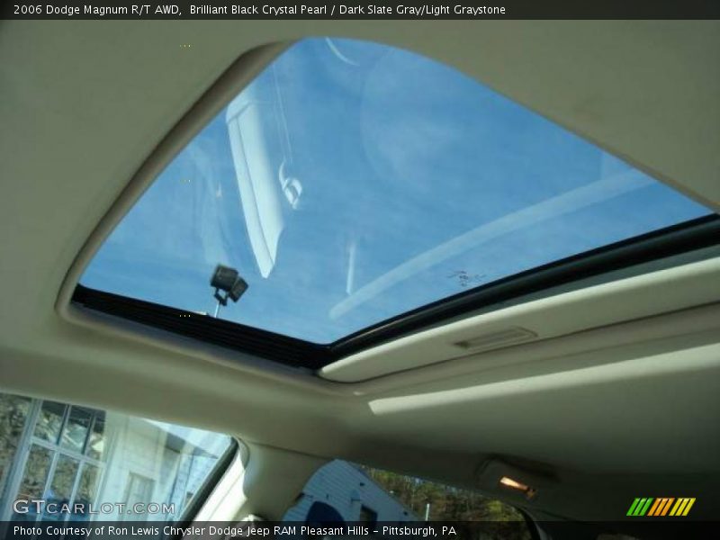 Brilliant Black Crystal Pearl / Dark Slate Gray/Light Graystone 2006 Dodge Magnum R/T AWD
