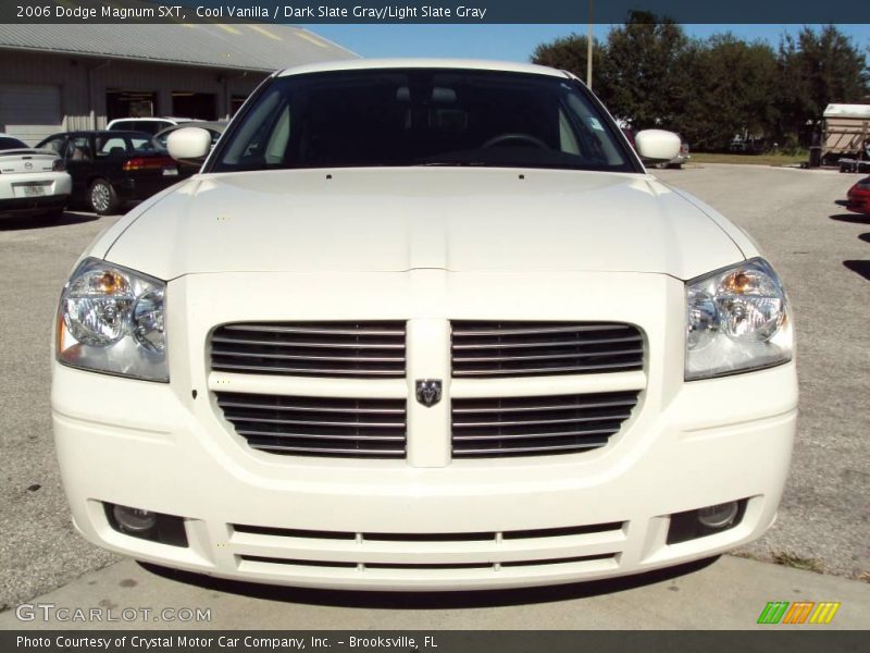 Cool Vanilla / Dark Slate Gray/Light Slate Gray 2006 Dodge Magnum SXT