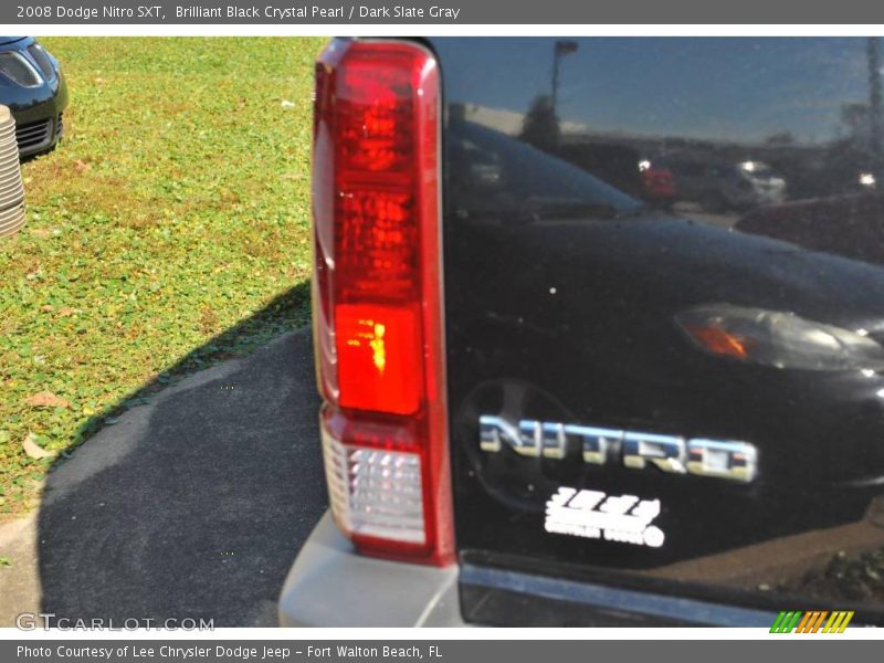 Brilliant Black Crystal Pearl / Dark Slate Gray 2008 Dodge Nitro SXT