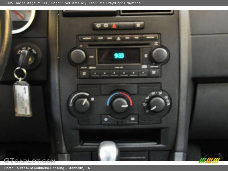 Bright Silver Metallic / Dark Slate Gray/Light Graystone 2005 Dodge Magnum SXT