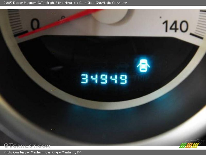 Bright Silver Metallic / Dark Slate Gray/Light Graystone 2005 Dodge Magnum SXT