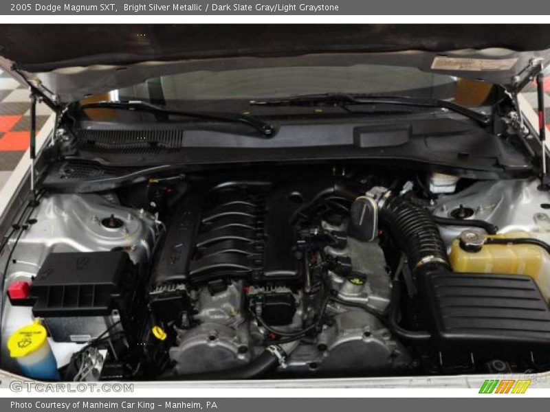 Bright Silver Metallic / Dark Slate Gray/Light Graystone 2005 Dodge Magnum SXT