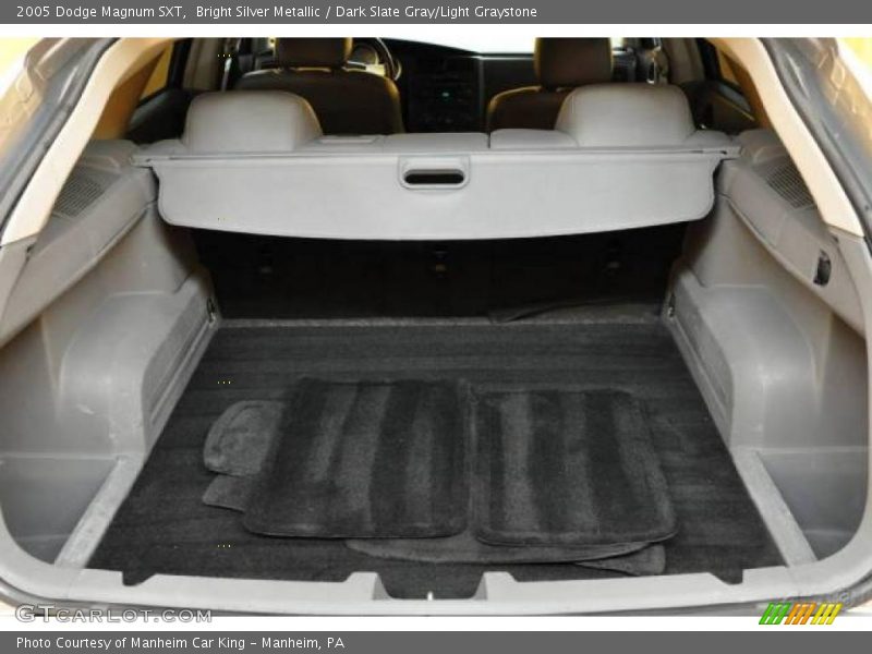 Bright Silver Metallic / Dark Slate Gray/Light Graystone 2005 Dodge Magnum SXT
