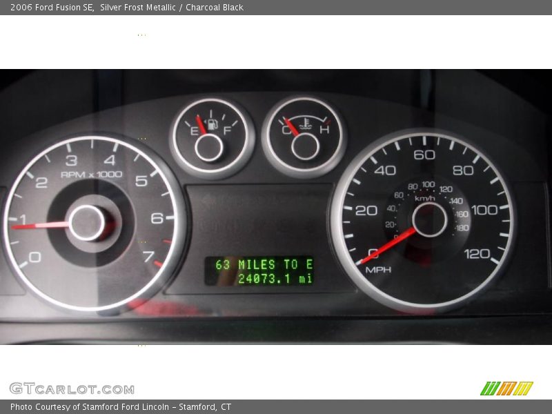 Silver Frost Metallic / Charcoal Black 2006 Ford Fusion SE