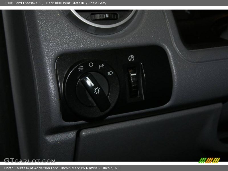 Dark Blue Pearl Metallic / Shale Grey 2006 Ford Freestyle SE