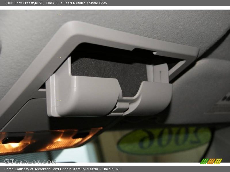 Dark Blue Pearl Metallic / Shale Grey 2006 Ford Freestyle SE