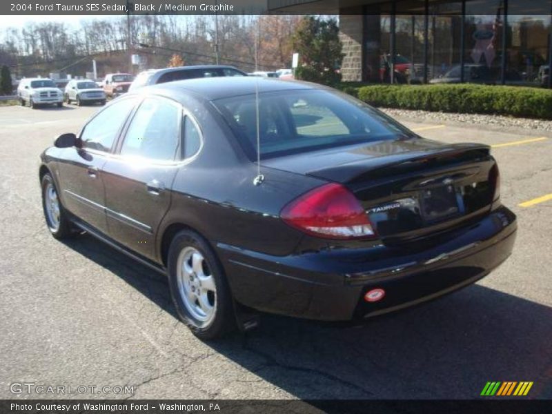 Black / Medium Graphite 2004 Ford Taurus SES Sedan