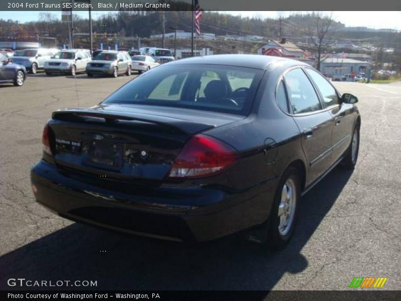 Black / Medium Graphite 2004 Ford Taurus SES Sedan