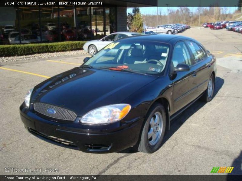 Black / Medium Graphite 2004 Ford Taurus SES Sedan