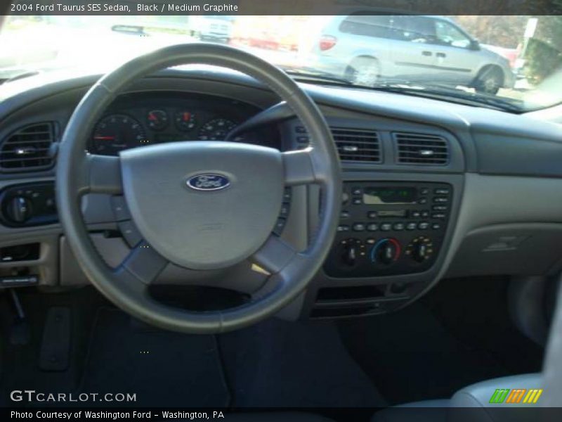 Black / Medium Graphite 2004 Ford Taurus SES Sedan