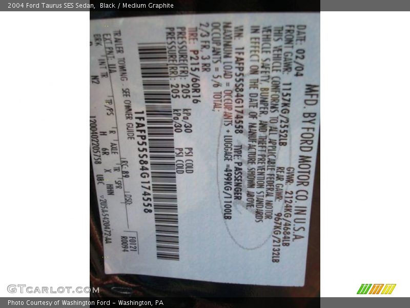 Black / Medium Graphite 2004 Ford Taurus SES Sedan