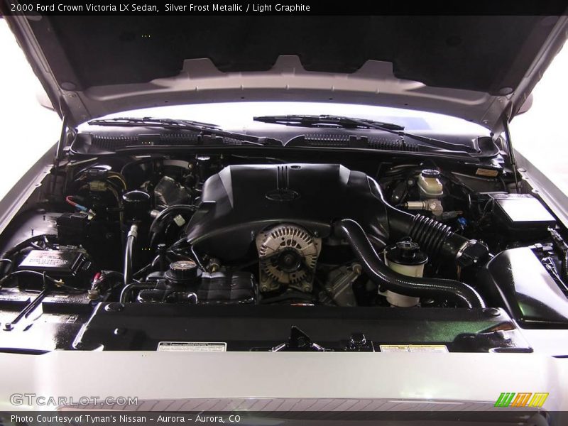 Silver Frost Metallic / Light Graphite 2000 Ford Crown Victoria LX Sedan