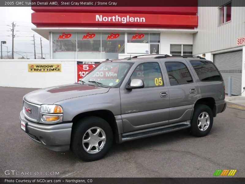Steel Gray Metallic / Stone Gray 2005 GMC Yukon Denali AWD