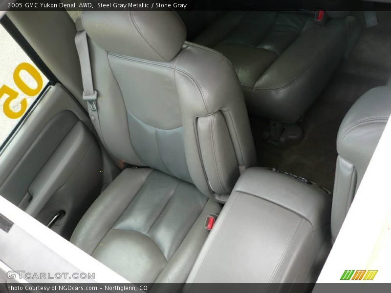 Steel Gray Metallic / Stone Gray 2005 GMC Yukon Denali AWD