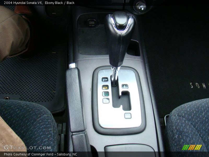 Ebony Black / Black 2004 Hyundai Sonata V6