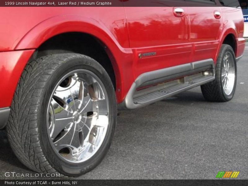 Laser Red / Medium Graphite 1999 Lincoln Navigator 4x4