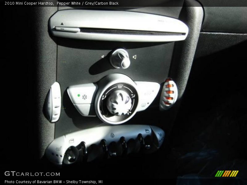 Pepper White / Grey/Carbon Black 2010 Mini Cooper Hardtop