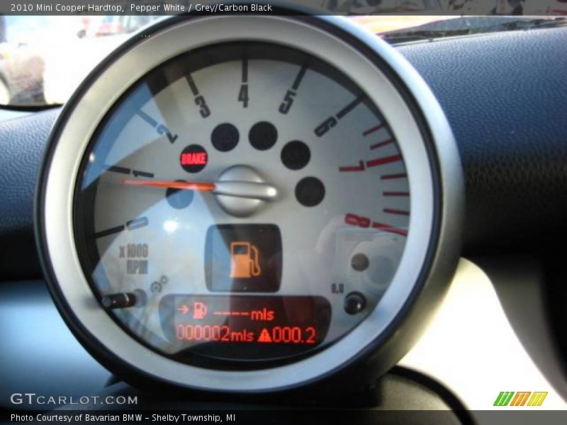 Pepper White / Grey/Carbon Black 2010 Mini Cooper Hardtop