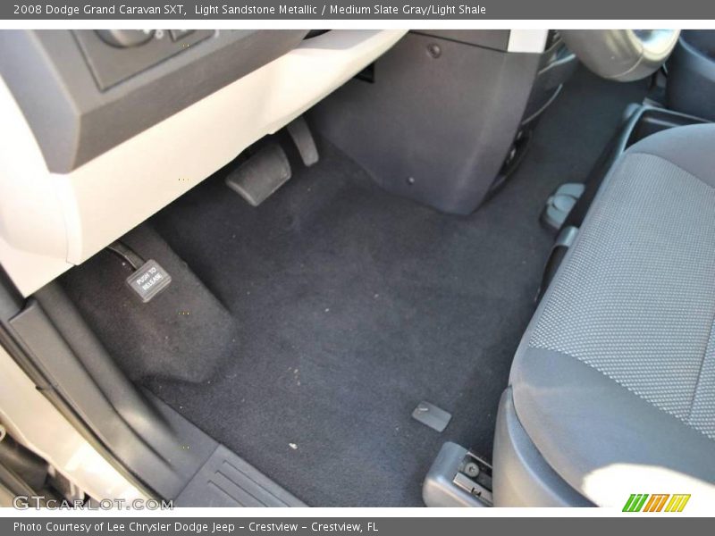 Light Sandstone Metallic / Medium Slate Gray/Light Shale 2008 Dodge Grand Caravan SXT