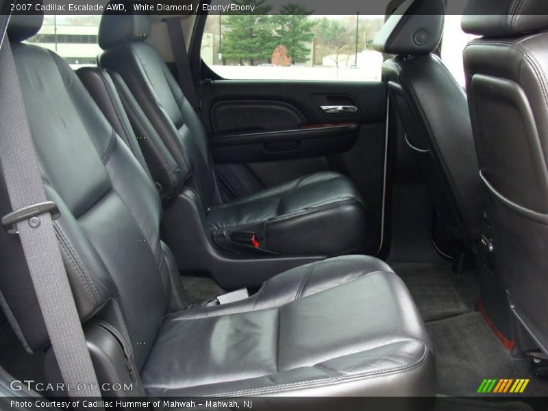 White Diamond / Ebony/Ebony 2007 Cadillac Escalade AWD