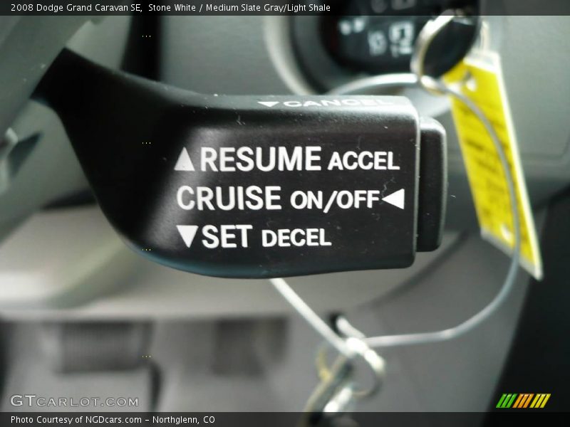 Stone White / Medium Slate Gray/Light Shale 2008 Dodge Grand Caravan SE
